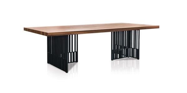 DAYTONA DINING TABLE